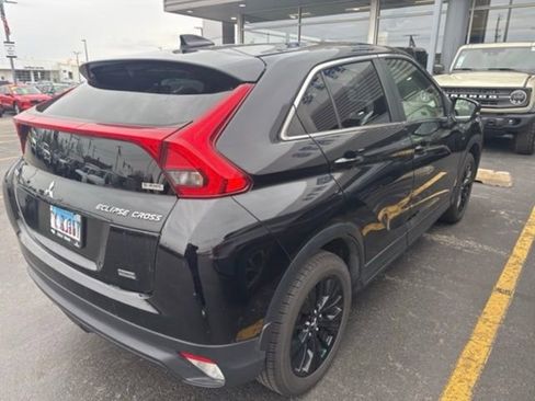 Used 2018 Mitsubishi Eclipse Cross LE image 3