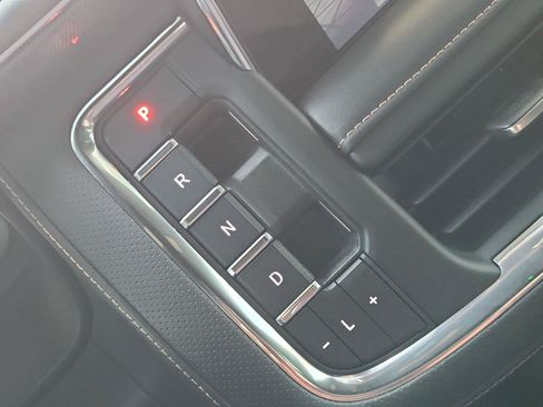 Used 2023 GMC Yukon AT4 AWD/4WD image 16