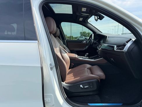 Used 2019 BMW X5 xDrive40i AWD/4WD image 11