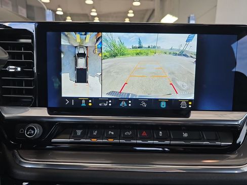 Certified 2025 Chevrolet Silverado 3500 High Country w/ Technology Package image 16