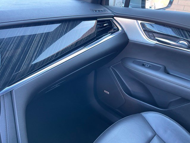 Used 2025 Cadillac XT6 Premium Luxury AWD/4WD image 25