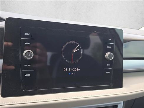 New 2026 Volkswagen Taos SE FWD image 16
