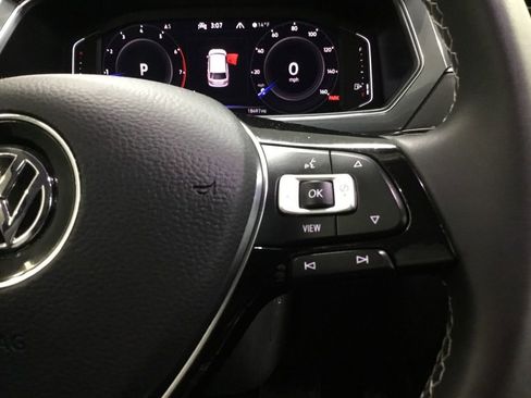 Used 2021 Volkswagen Tiguan SEL image 37