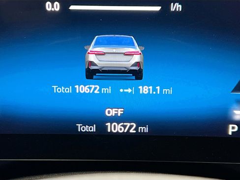 Used 2024 BMW 530i w/ M Sport Package image 8