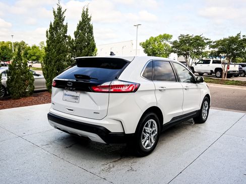 Used 2021 Ford Edge SEL AWD/4WD image 11