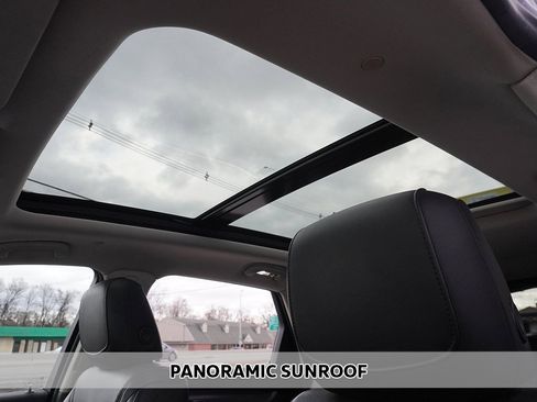 Used 2018 Cadillac XT5 Premium Luxury image 4