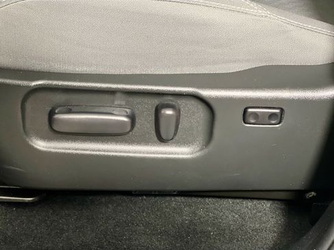 Used 2023 Toyota Tacoma SR5 w/ Technology Package AWD/4WD image 15