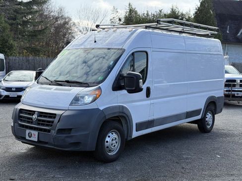 Used 2017 RAM ProMaster 2500 w/ Interior Convenience Group image 3