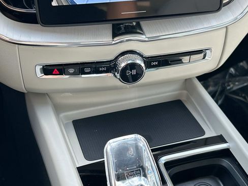 New 2026 Volvo XC60 T8 Ultra AWD/4WD image 21