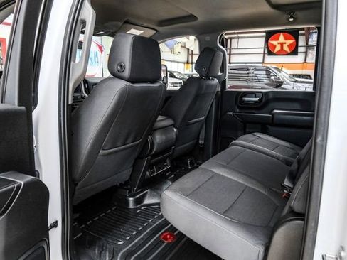 Used 2021 Chevrolet Silverado 3500 LT image 32