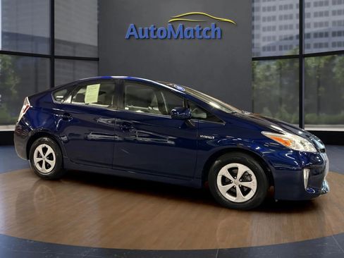 Used 2015 Toyota Prius Two image 12