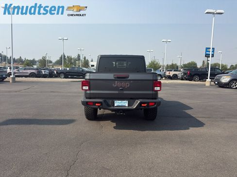 Used 2023 Jeep Gladiator Mojave w/ Cold Weather Group AWD/4WD image 6