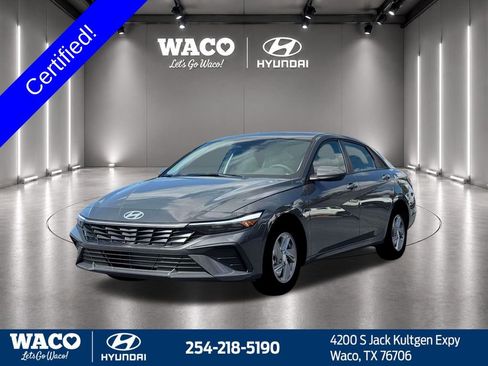 Used 2026 Hyundai Elantra SE FWD image 3