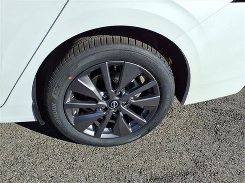 New 2026 Nissan Sentra SL image 4