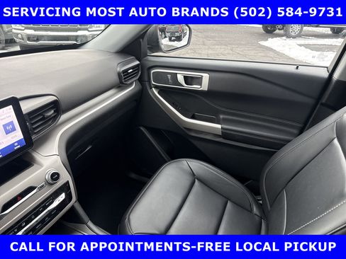 Used 2023 Ford Explorer XLT image 25