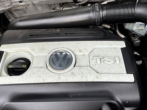 Used 2016 Volkswagen Tiguan SE FWD image 34