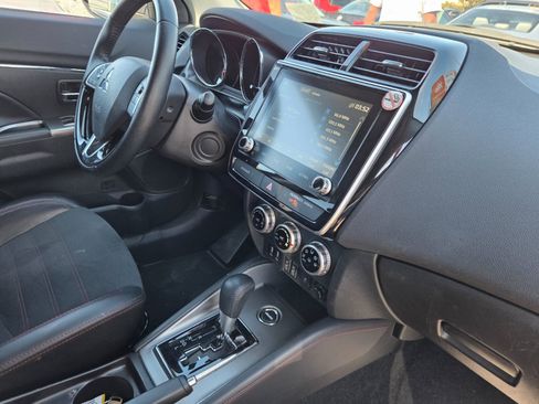 Used 2024 Mitsubishi Outlander Sport AWD image 16