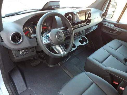 New 2026 Mercedes-Benz Sprinter 2500 image 4