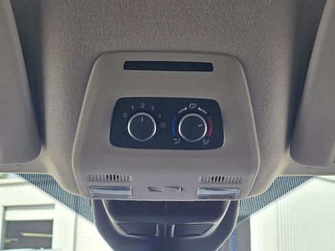 Used 2025 Ford Transit 350 XLT image 34