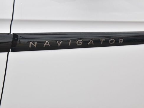 New 2026 Lincoln Navigator L Black Label AWD/4WD image 44