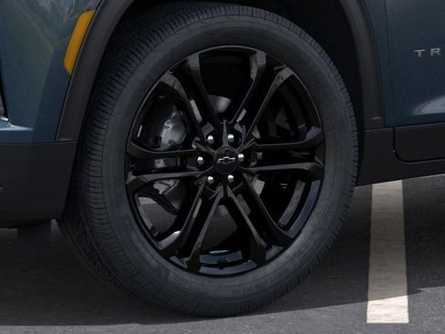 New 2026 Chevrolet Traverse LT w/ LPO, Floor Liner Package AWD/4WD image 9