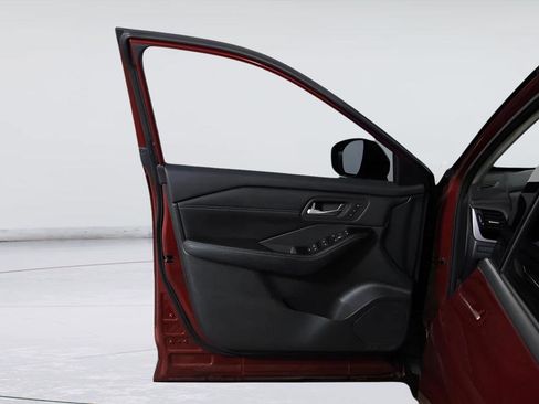 Used 2024 Nissan Rogue SL w/ SL Premium Package FWD image 13