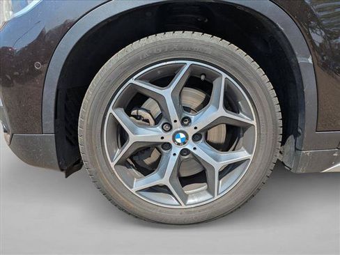 Used 2017 BMW X1 xDrive28i AWD/4WD image 17