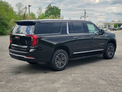 New 2026 GMC Yukon XL Elevation w/ Elevation Premium Package AWD/4WD image 7