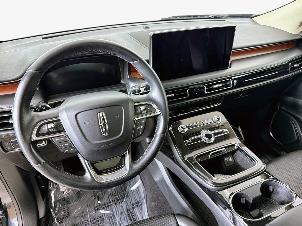 Used 2023 Lincoln Nautilus Reserve AWD/4WD image 22