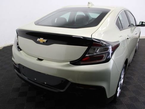 Used 2017 Chevrolet Volt Premier w/ Driver Confidence II Package FWD image 7