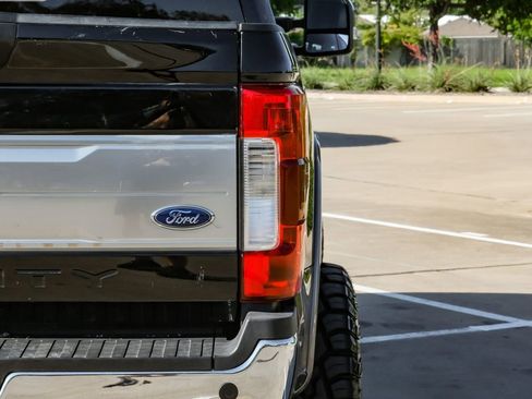 Used 2018 Ford F250 King Ranch w/ Chrome Package image 48