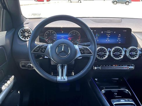 Certified 2025 Mercedes-Benz GLA 250 image 6