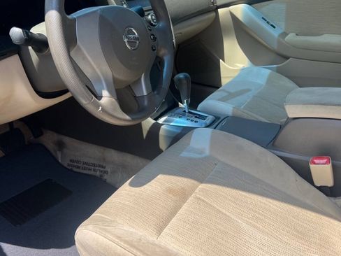 Used 2011 Nissan Altima 2.5 S FWD image 9