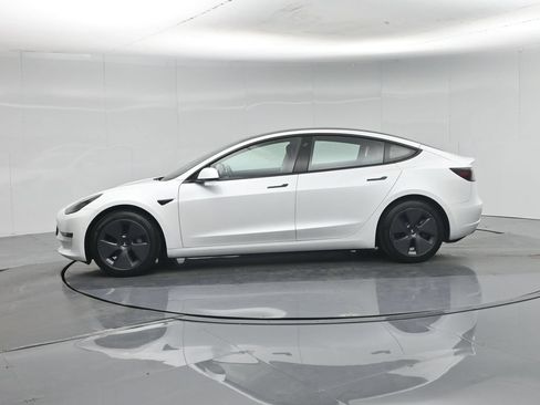 Used 2022 Tesla Model 3 Long Range AWD/4WD image 25
