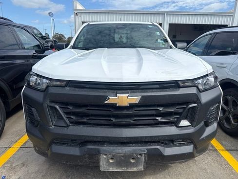 Used 2024 Chevrolet Colorado W/T w/ WT Convenience Package II AWD/4WD image 2
