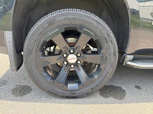 Used 2016 GMC Yukon Denali w/ Open Road Package AWD/4WD image 57