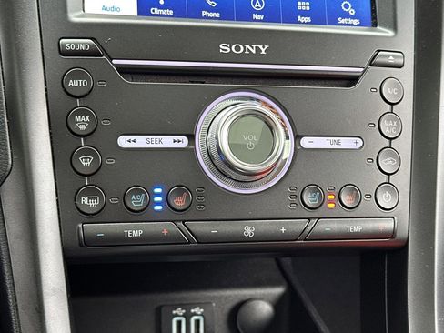 Used 2019 Ford Fusion Energi Titanium image 18