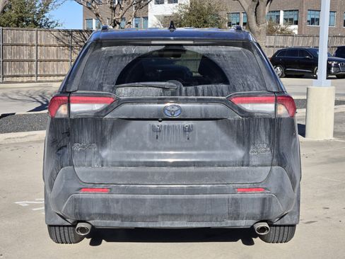 Used 2024 Toyota RAV4 XLE image 4