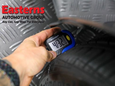 Used 2024 Nissan Altima 2.5 SV image 25