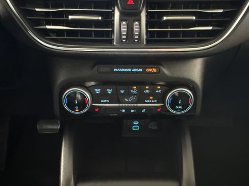 Used 2022 Ford Escape Titanium AWD/4WD image 27