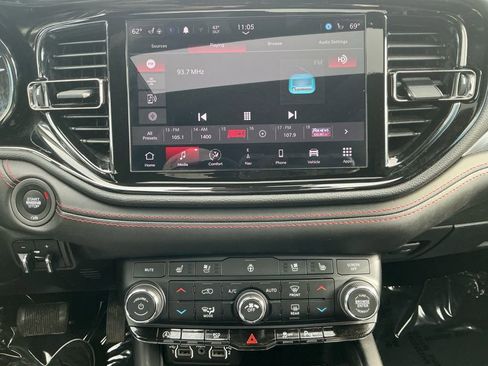 Used 2024 Dodge Durango GT image 24