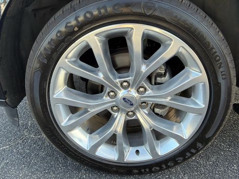 Used 2019 Ford Expedition Platinum AWD/4WD image 34