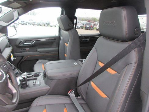 New 2026 GMC Sierra 1500 AT4 w/ AT4 Premium Package AWD/4WD image 14