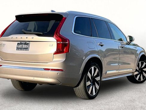 Used 2023 Volvo XC90 T8 Ultimate AWD/4WD image 2