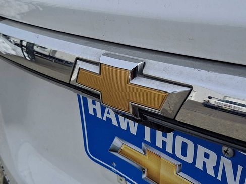 Used 2023 Chevrolet Traverse LT w/ LT Premium Package image 29