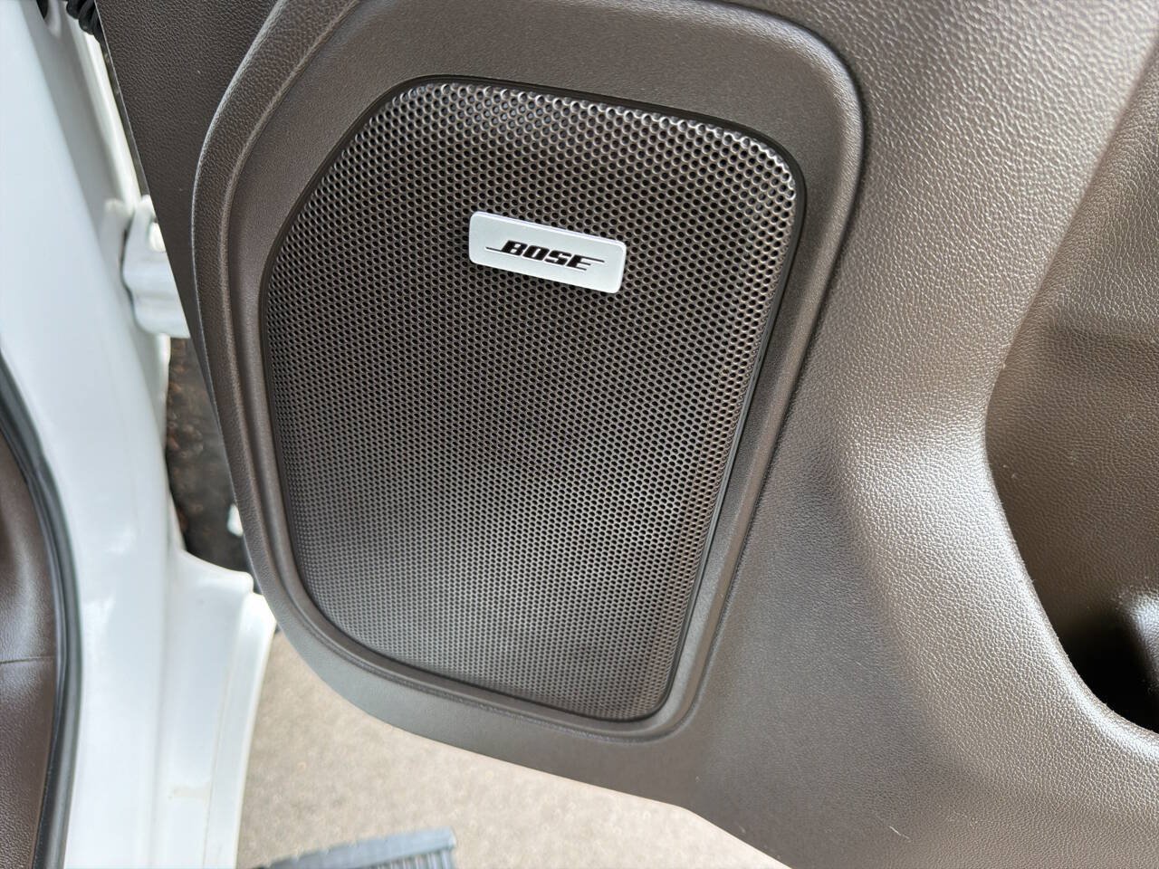 Used 2019 Chevrolet Silverado 1500 LTZ AWD/4WD image 23