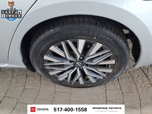 Used 2024 Nissan Altima 2.5 SV FWD image 10