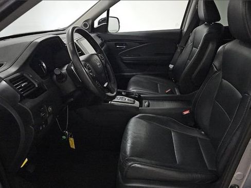 Used 2017 Honda Pilot Elite image 6