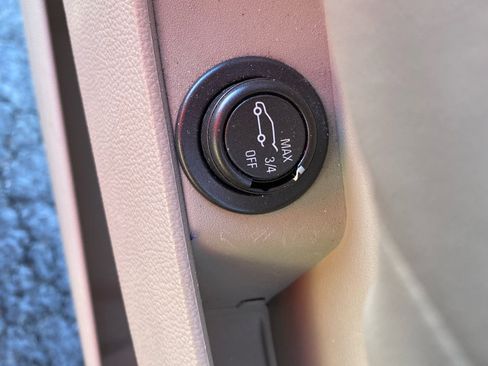 Used 2010 Cadillac SRX Premium image 15