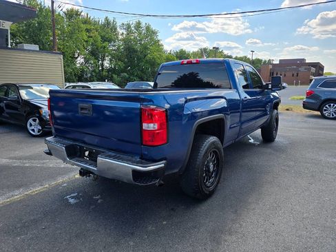 Used 2017 GMC Sierra 1500 SLE w/ SLE Value Package image 3